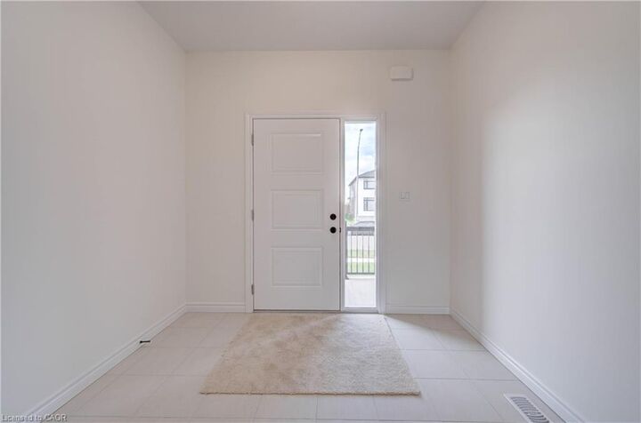 Property Photo:  10 Munn Crescent  ON N3L 0N3 