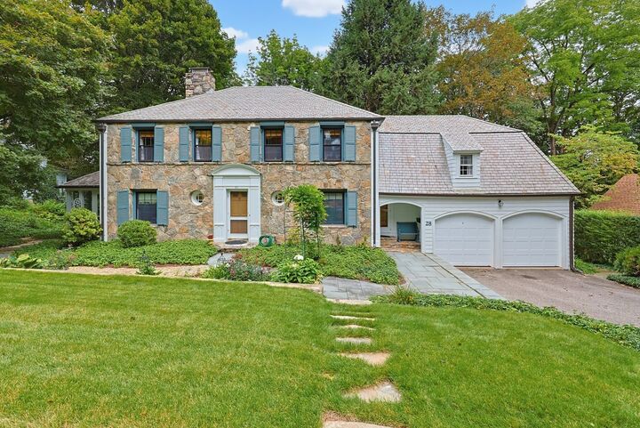 Property Photo:  28 Drury Ln  MA 01609 