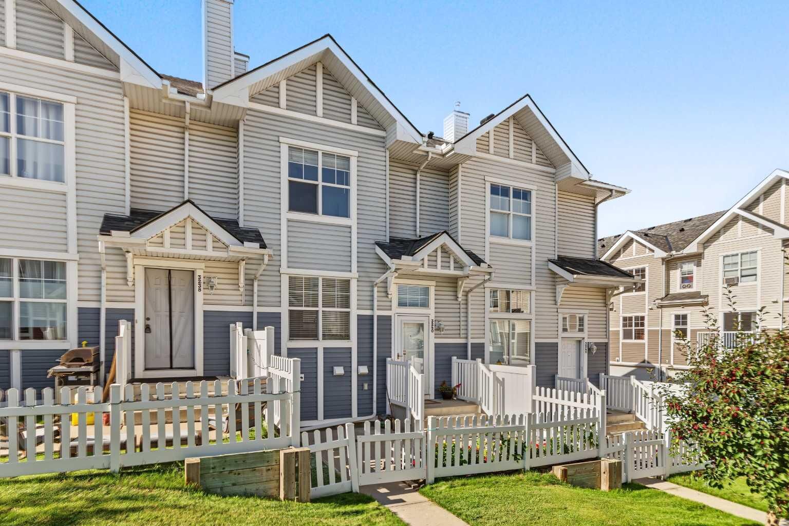Property Photo:  3240 New Brighton Gardens SE  AB T2Z 0A3 