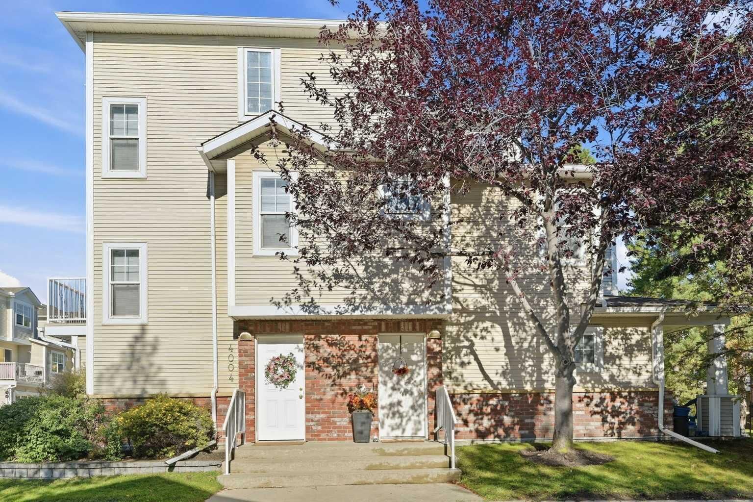 Property Photo: 7171 Coach Hill Road SW 4003 AB T3H 3R7