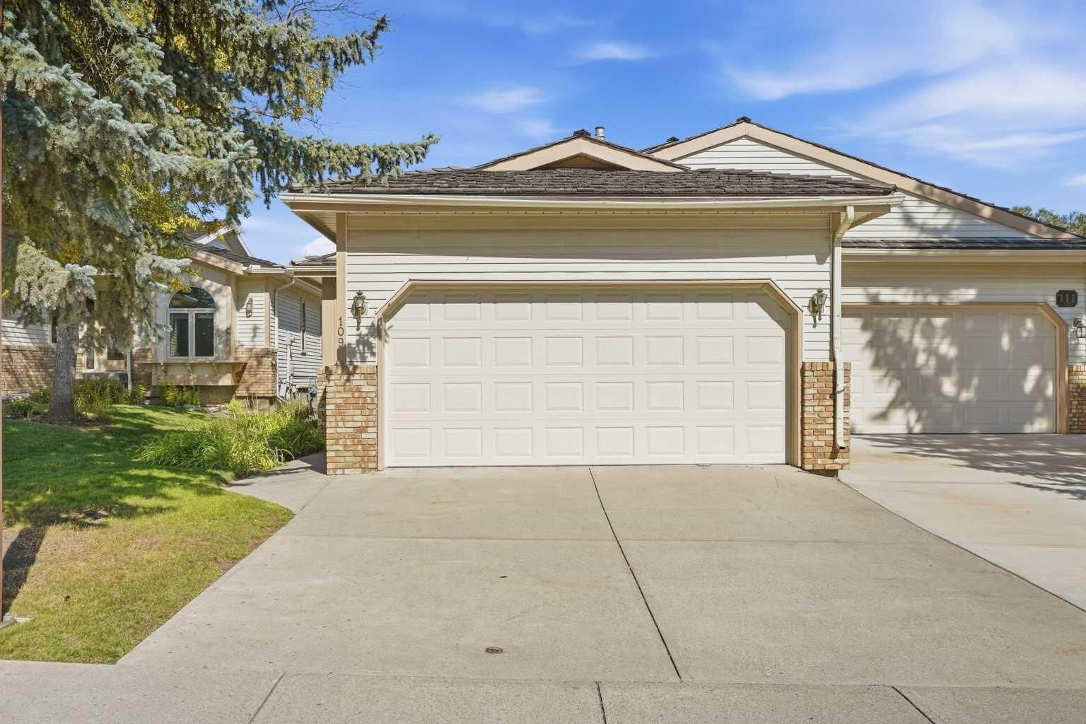 Property Photo: 109 Shawnee Rise SW AB T2Y 2S1