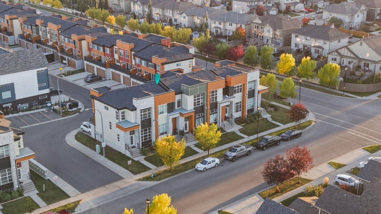 Property Photo:  1530 Bayside Avenue SW 505  AB T4B 4B5 