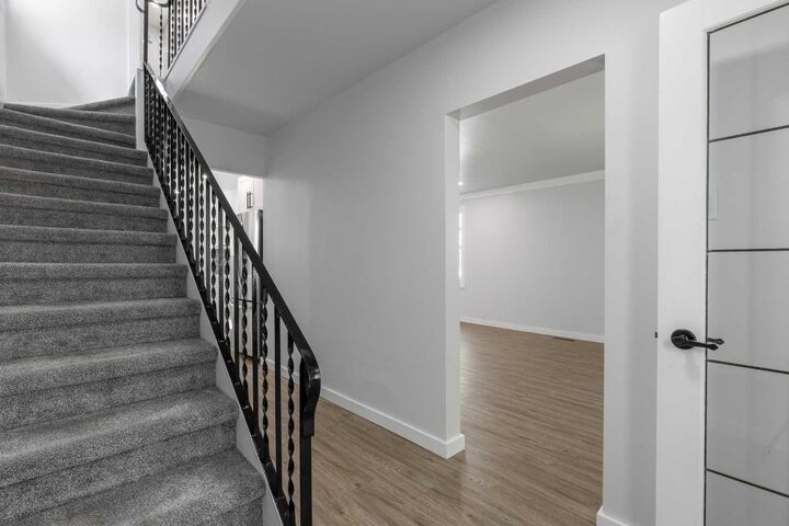 Property Photo:  524 12A Street N  AB T1H 2J7 