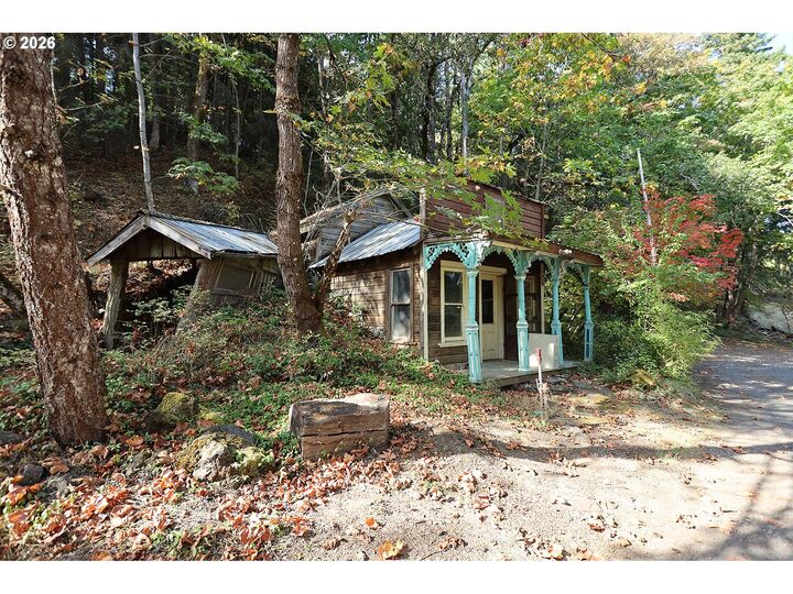 Property Photo: 1250 Dry Creek Rd OR 97040