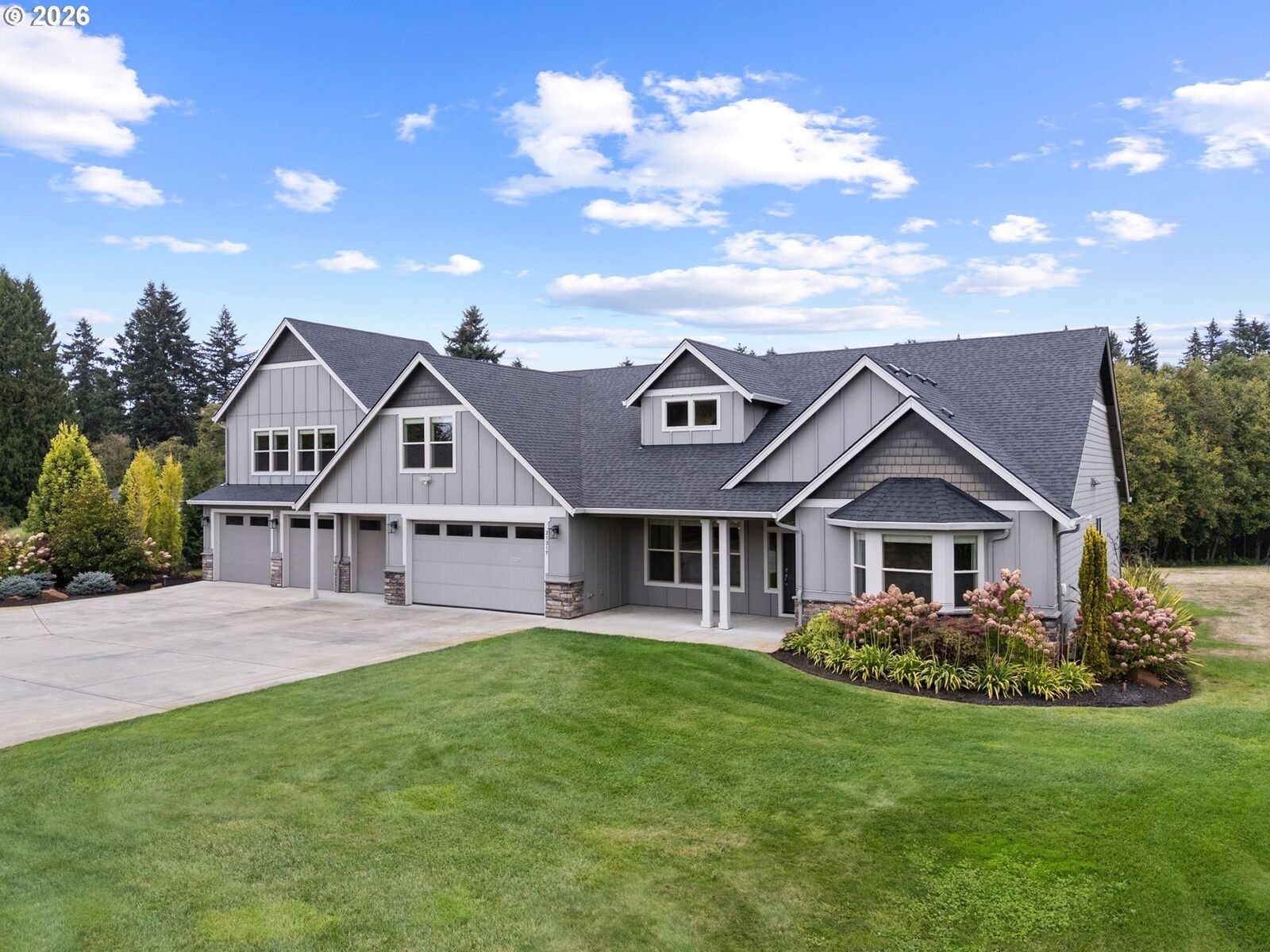 Property Photo: 21317 NW 48th Ct WA 98642