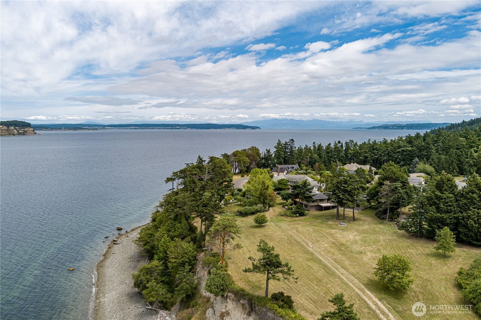 Property Photo:  1105 NE Leach Street  WA 98239 