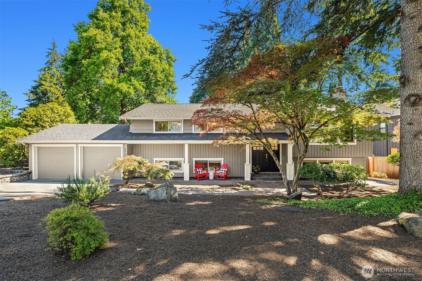 Property Photo: 2810 127th Avenue NE WA 98005