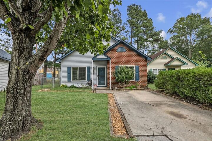 Property Photo:  4304 Merlyn Walk Pl  VA 23602 