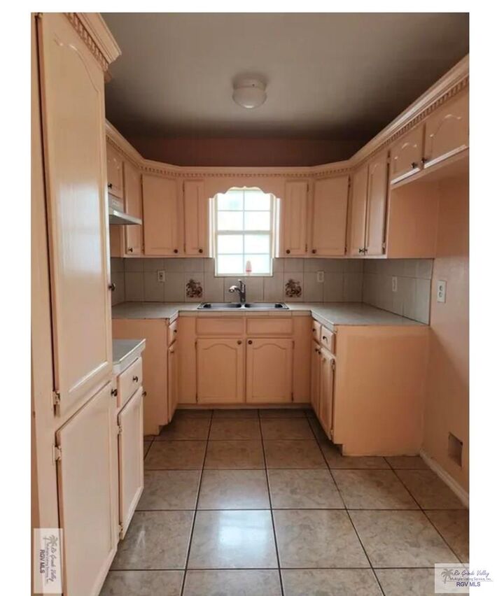Property Photo: 1803 Turqueza Dr. TX 78521