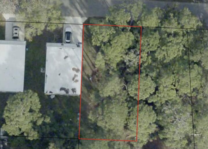 Property Photo:  1105 Puryear St  FL 32084 