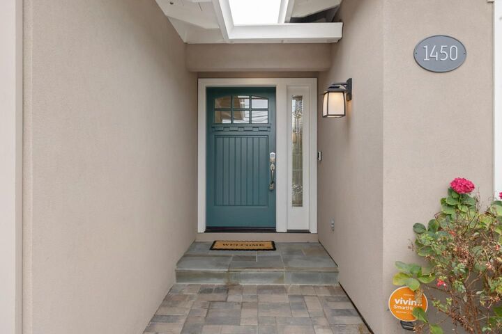 Property Photo: 1450 Oak Avenue CA 94024