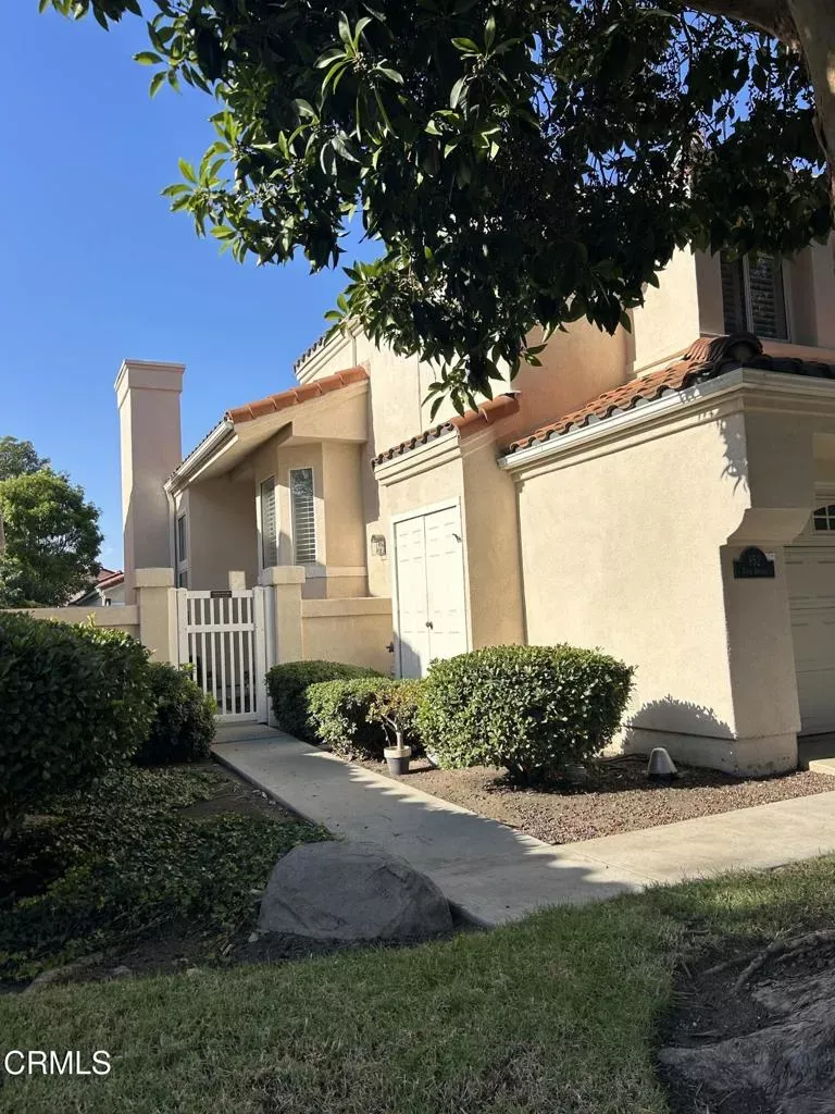 Property Photo:  852 Vista Arriago  CA 93012 