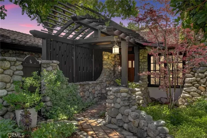 Property Photo:  2293 Bonnie Brae  CA 91711 