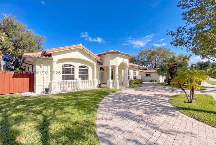 Property Photo: 9444 SW 78th St -- FL 33173