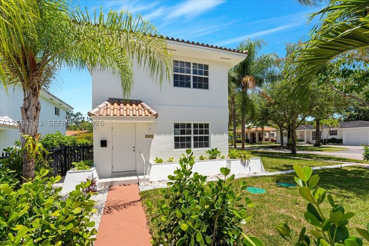 Property Photo: 3619 S Le Jeune Rd 2 FL 33134