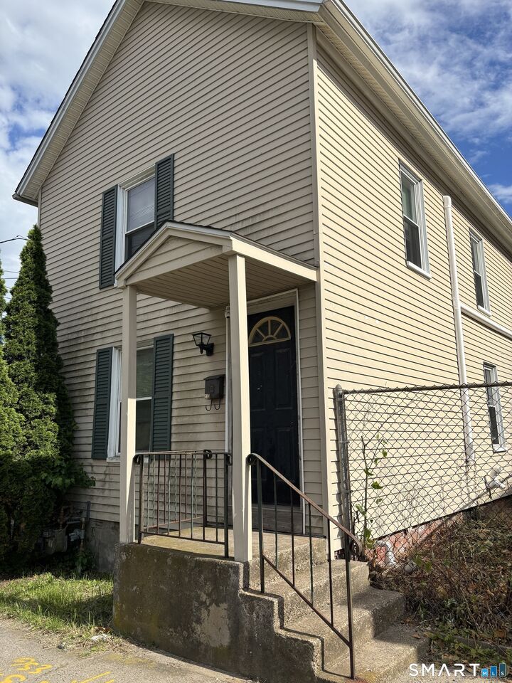 Property Photo: 213 Park Street CT 06010