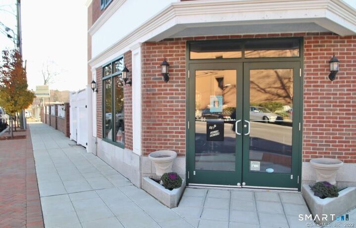Property Photo:  947 Hope Street 203  CT 06907 