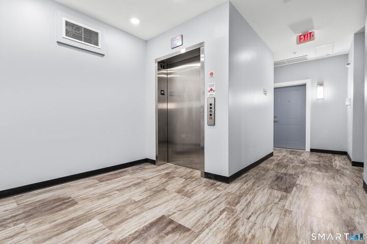Property Photo:  414 Mather Street 2J  CT 06514 