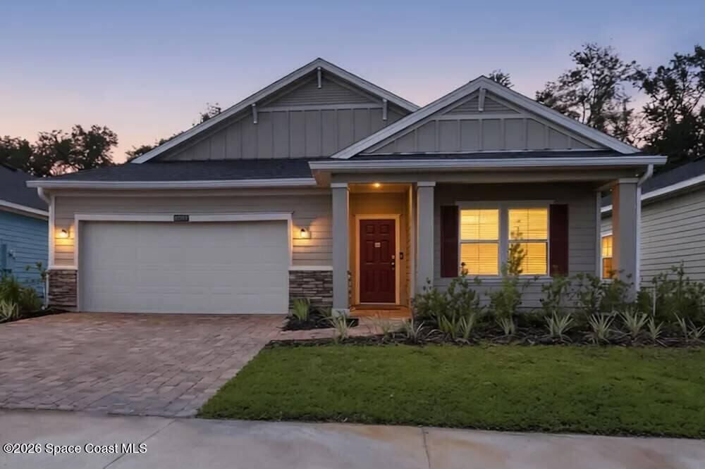 Property Photo: 6364 Starlight Drive FL 32244