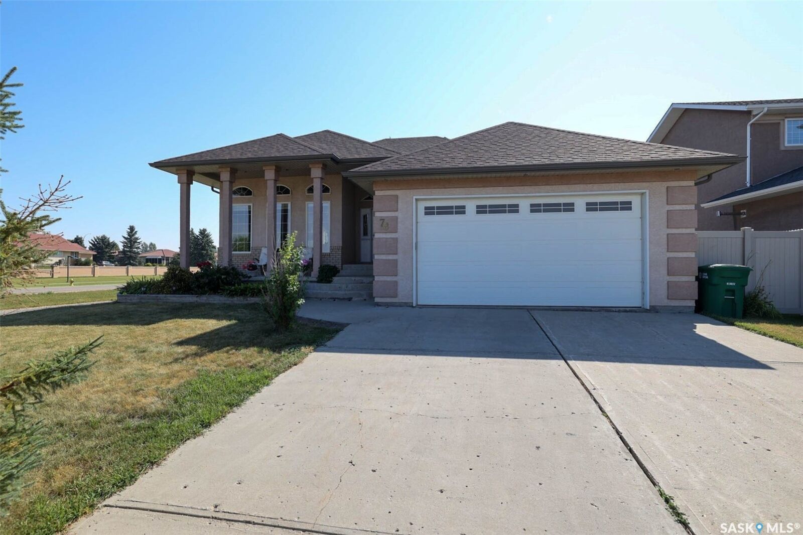 Property Photo:  78 Woods Crescent  SK S4L 1C5 
