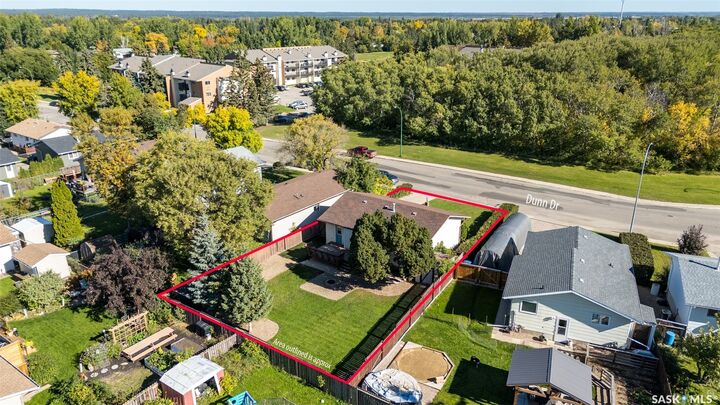 Property Photo:  3035 Dunn Drive  SK S6V 6Y5 