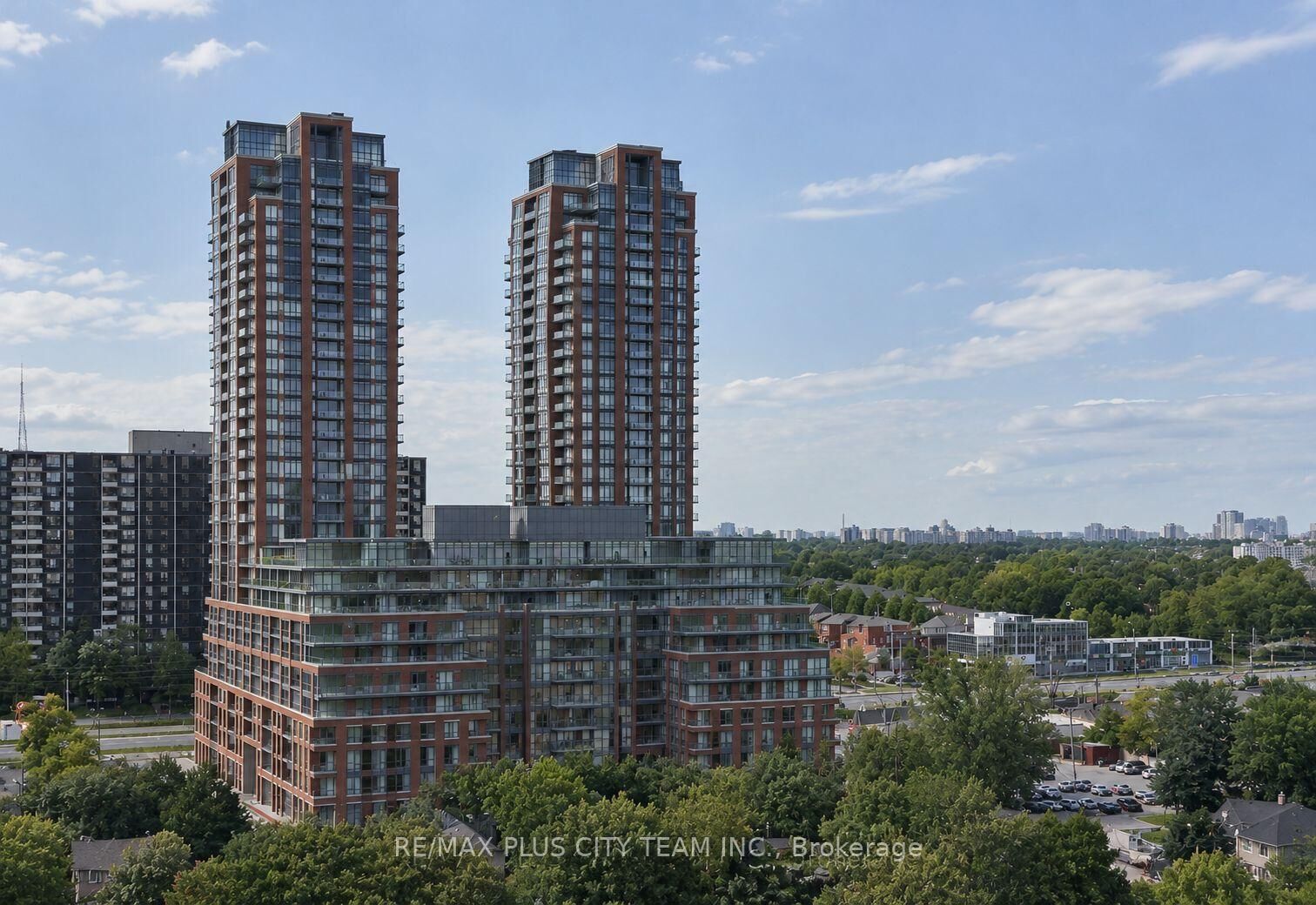 Property Photo: 3270 Sheppard Avenue E 2423 ON M1T 3K3