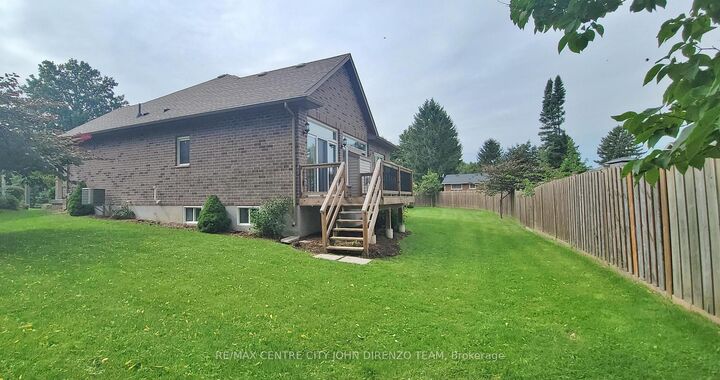 Property Photo:  1 Vineden Drive 11  ON N5P 0E1 