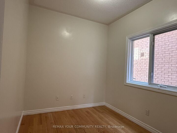 Property Photo:  530 Driftcurrent Drive 9  ON L4Z 4G2 