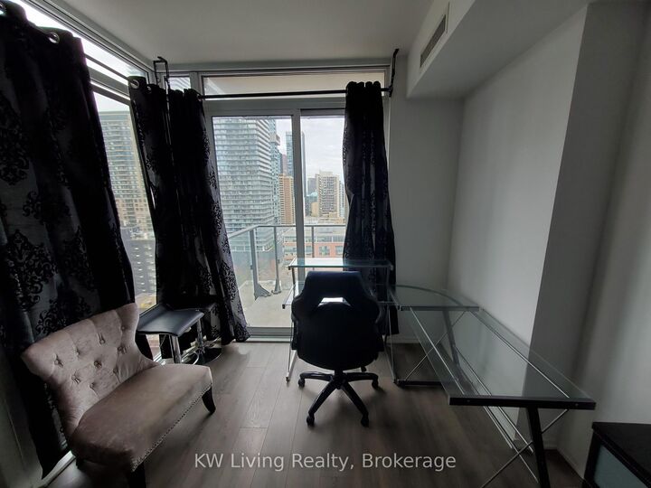 Property Photo:  75 St Nicholas Street 1701  ON M4Y 0A5 