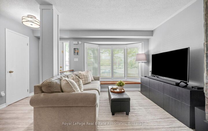 Property Photo:  1485 Torrington Drive 19  ON L5V 1Y3 