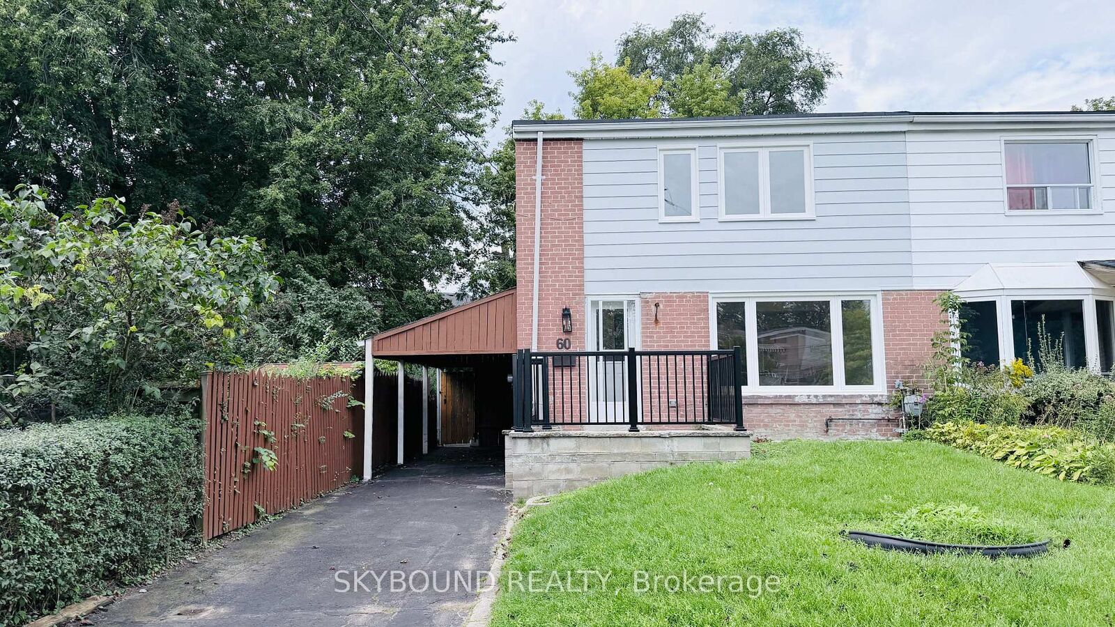 Property Photo:  60 Chelwood Road Upper  ON M1K 2K8 
