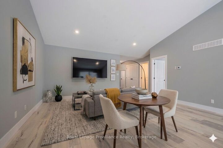 Property Photo:  123 Farrington Crescent  ON K0K 2T0 