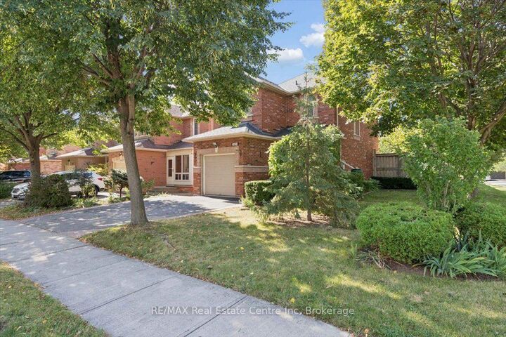 Property Photo:  2524 Logan Avenue  ON L6H 6S2 
