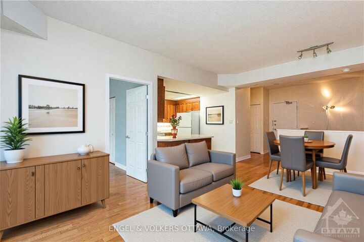 Property Photo:  134 York Street 602  ON K1N 1K8 