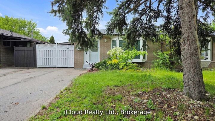 Property Photo:  19 Flamingo Crescent  ON L6T 2G4 