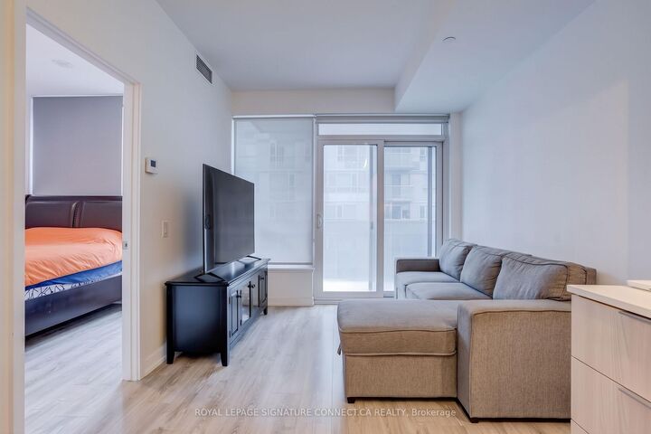 Property Photo: 20 Tubman Avenue 517 ON M5A 0M5