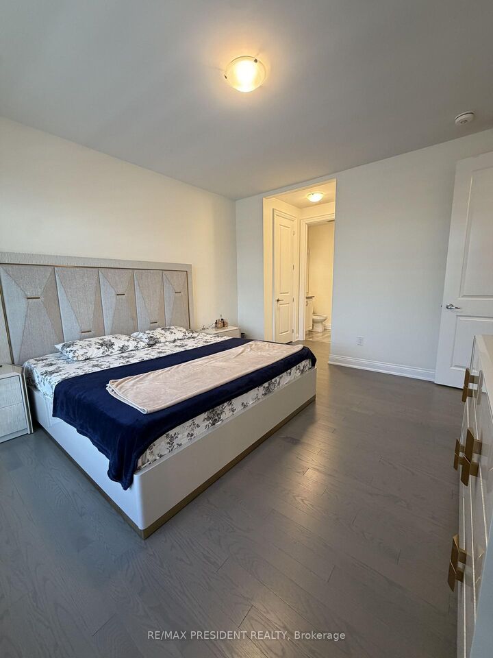 Property Photo:  115 Ballantyne Boulevard (Room)  ON L3L 0E8 