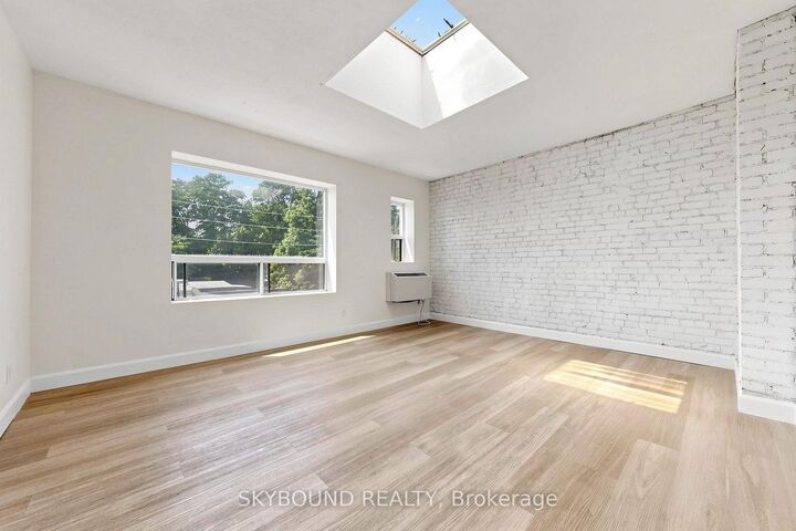 Property Photo:  131 Wineva Avenue G  ON M4E 2T3 