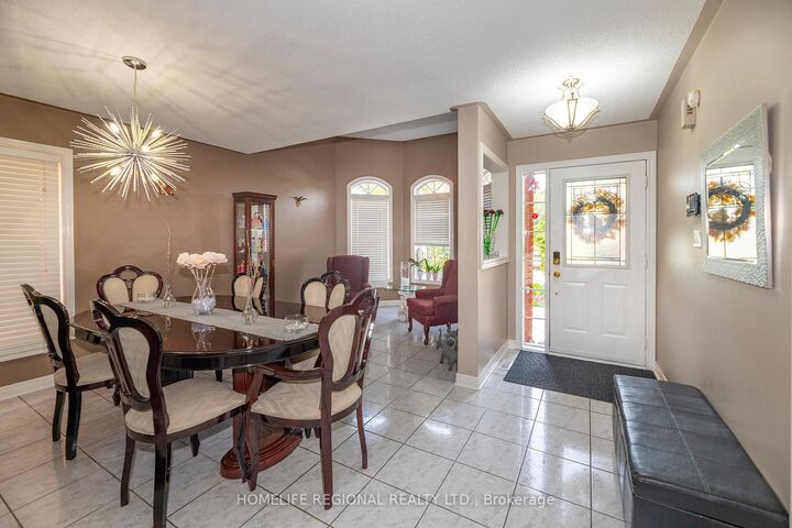 Property Photo:  40 Arnold Crescent  ON L1M 1H9 