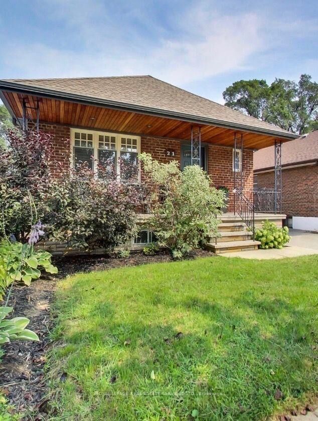 Property Photo:  21 Parker Avenue  ON M8Z 4L6 
