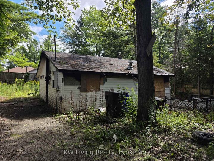 Property Photo:  39 Savarin Street  ON L9Z 2N8 