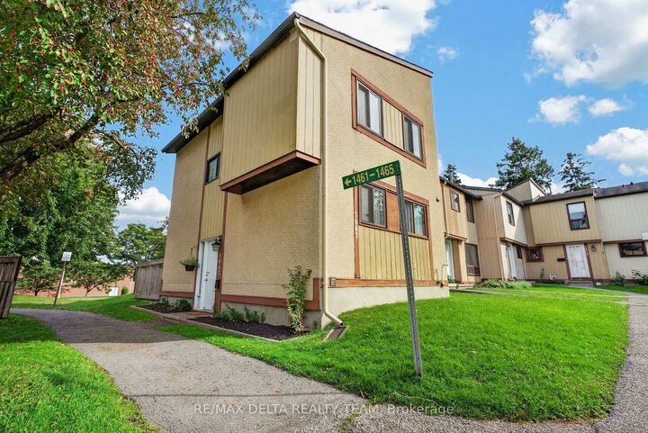 Property Photo:  1467 Bethamy Lane  ON K1J 8P7 