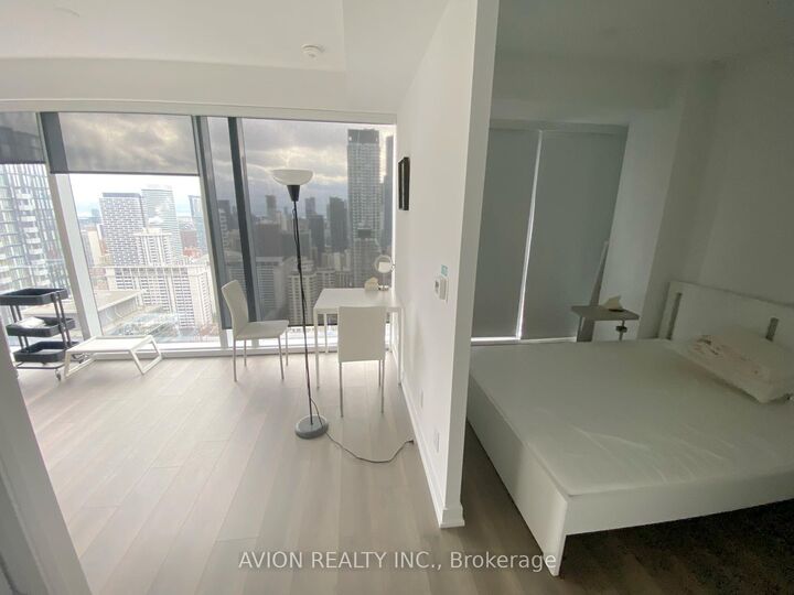 Property Photo:  3 Gloucester Street 3508  ON M4Y 0C6 