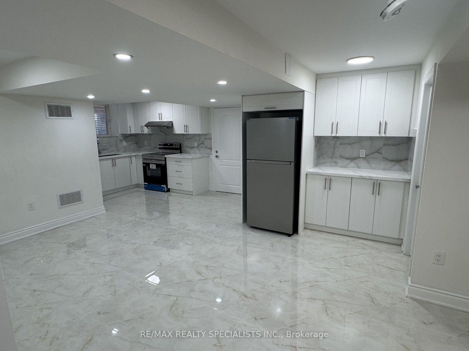 Property Photo: 7 Buttonwood (Basement) Road ON L6P 4J9