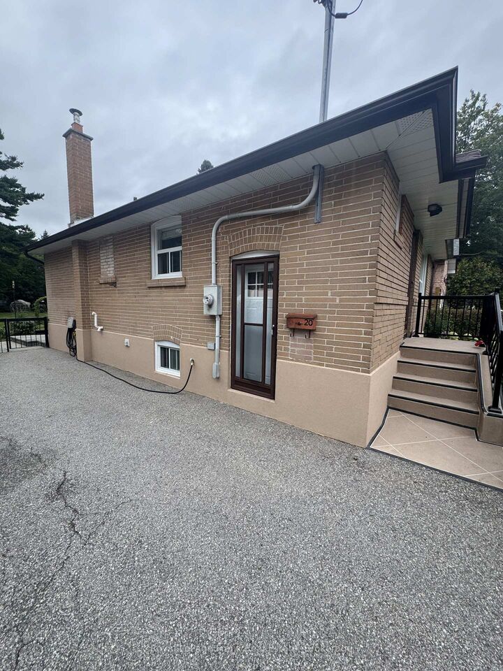Property Photo:  20 Gladys Road  ON M1C 1C6 