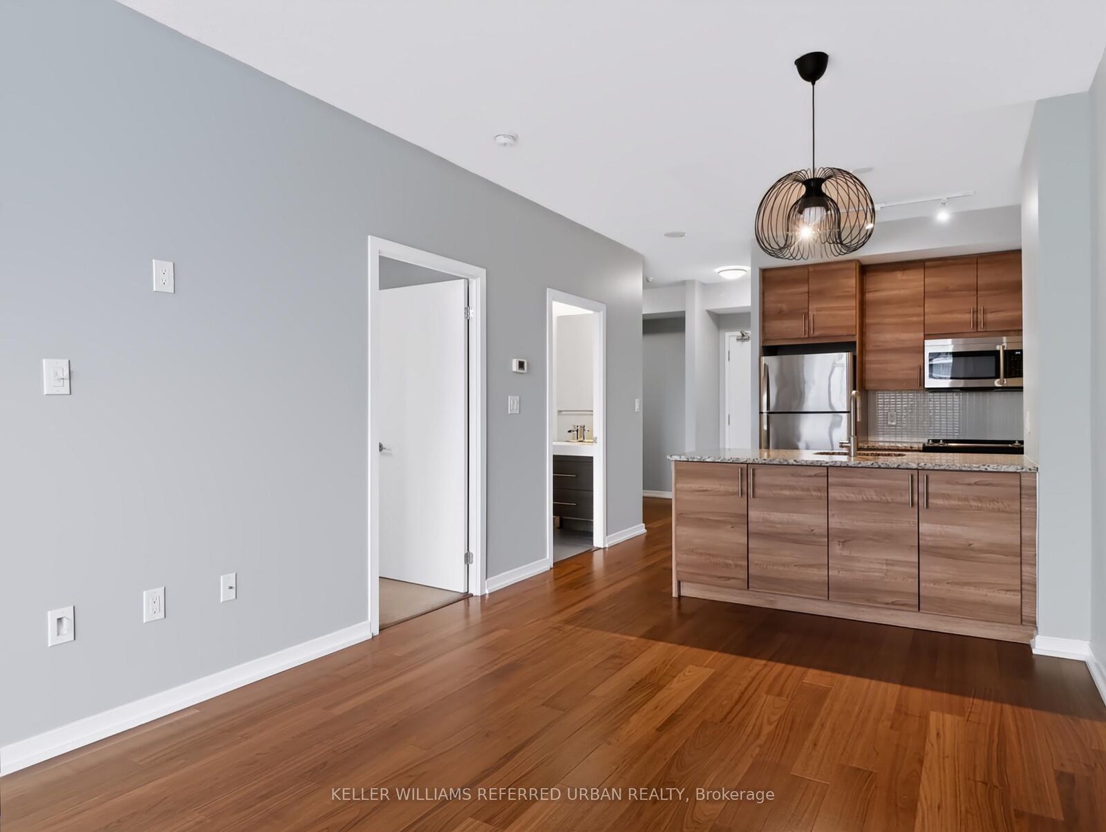 Property Photo: 70 Forest Manor Road 205 ON M2J 0A9