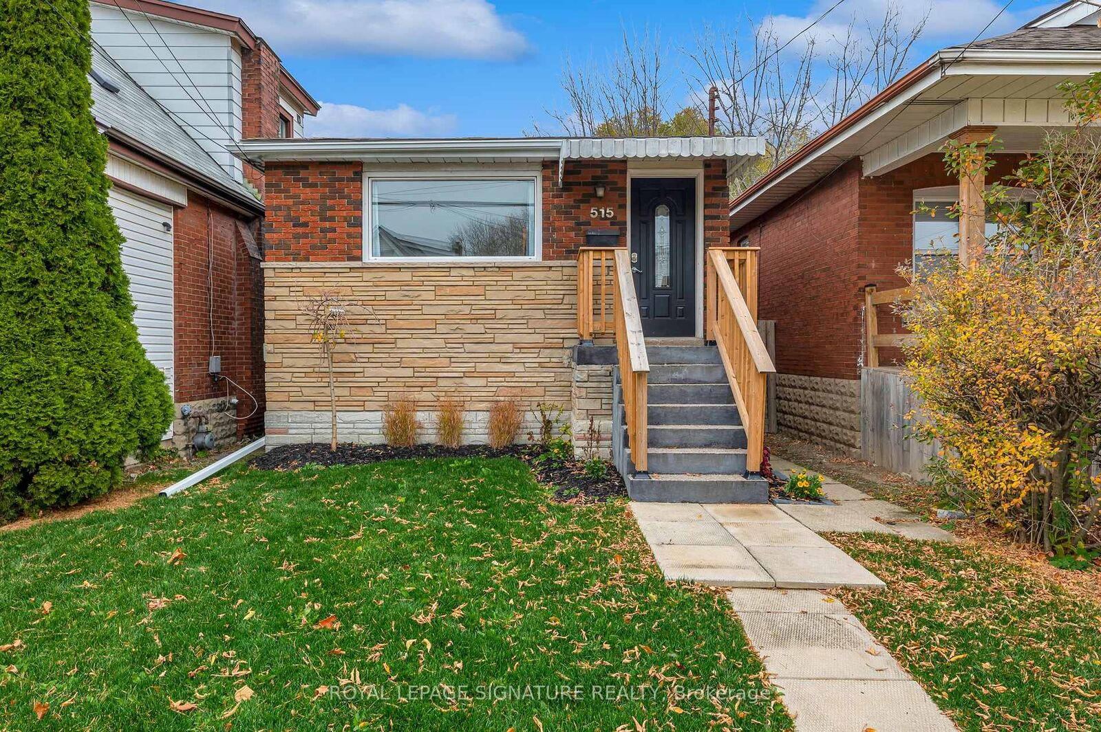 Property Photo:  515 Queensdale Avenue E Main  ON L8V 1K9 
