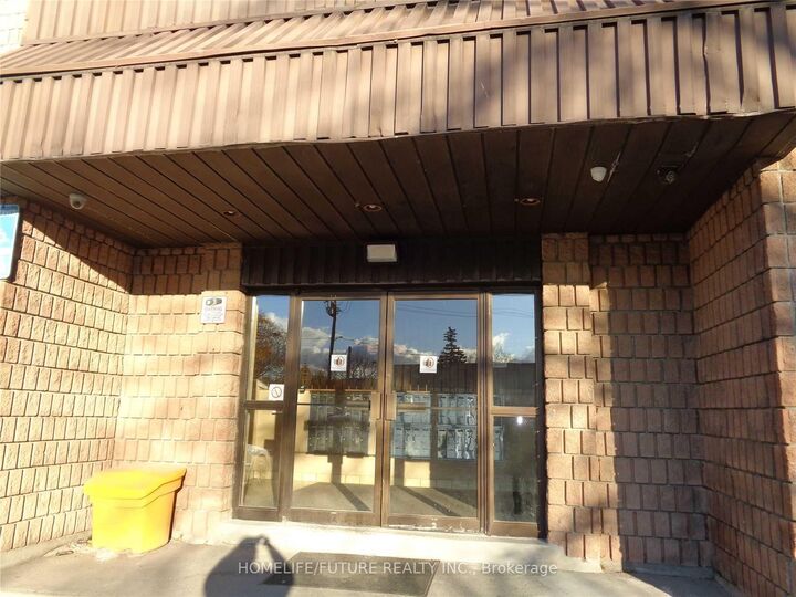 Property Photo:  560 Bloor Street E 405  ON L1H 3N2 