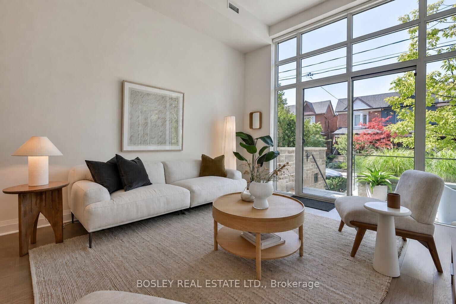 Property Photo:  245 Perth Avenue 102  ON M6P 3X9 