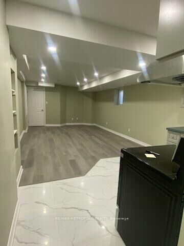 Property Photo:  147 Winlane Drive Bsmt  ON L4A 0C2 